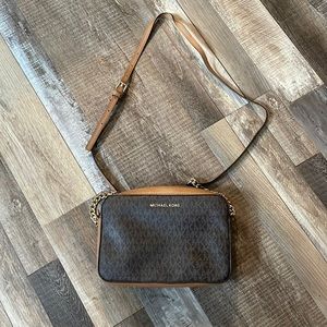 Michael Kors cross body